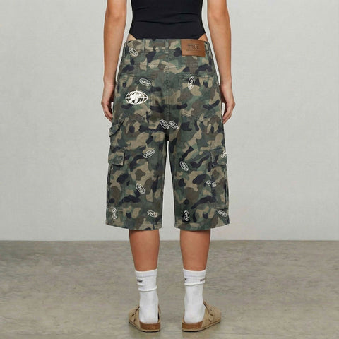 Intuition Camo Cargo Jorts - Green