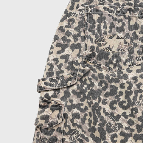 Intuition Leopard Cargo Jorts - Camel