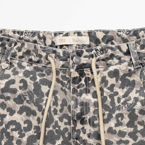 Intuition Leopard Cargo Jorts - Camel