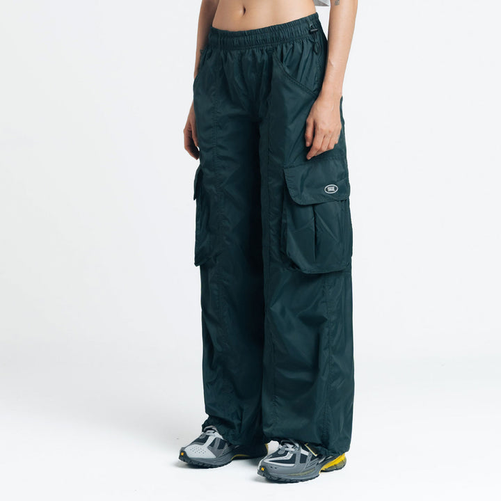 Parachute Cargo Pants - Verde Pino