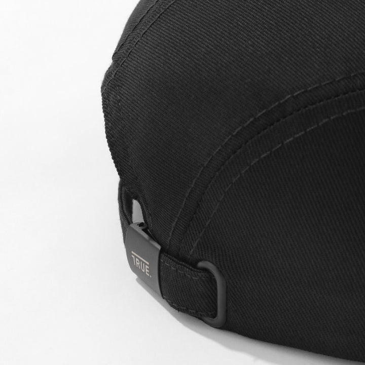 True Signature Five Panels Cap - Black