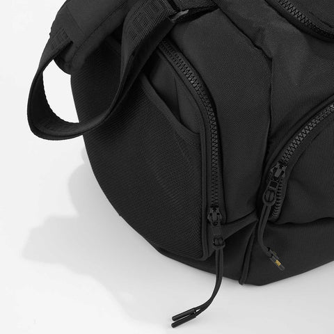 True Classic Sports Bag - Black